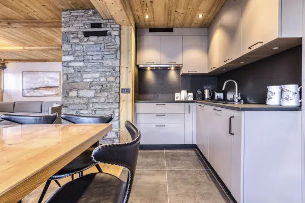 Kitchen floor 1